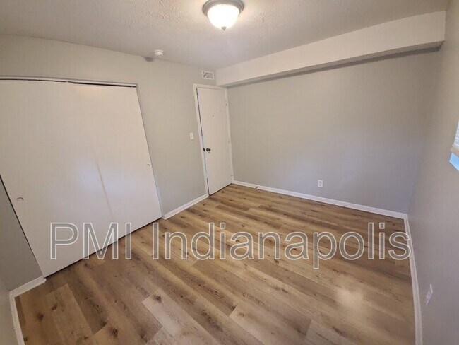 Building Photo - 6230 Eastridge Dr