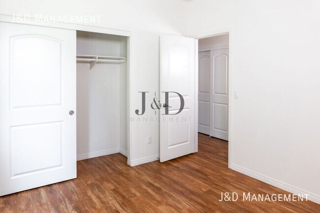 Building Photo - 8955 Valencia St