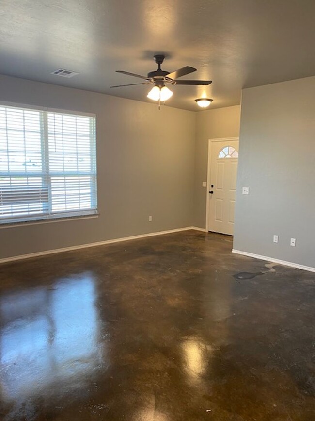 Building Photo - Brand new construction! 3br 2ba duplex wit...