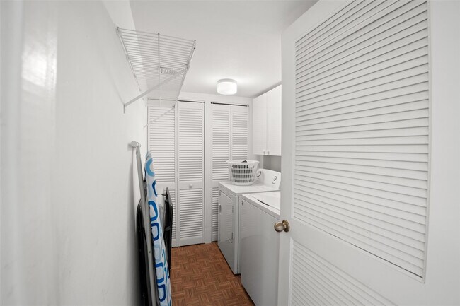 Building Photo - 9783 N Belfort Cir