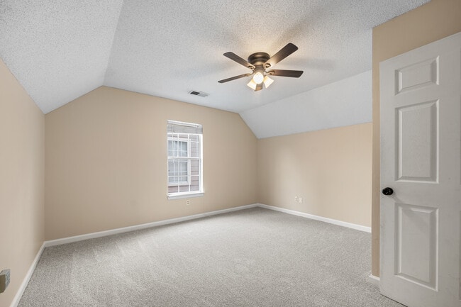 Building Photo - 6787 Chase Cove