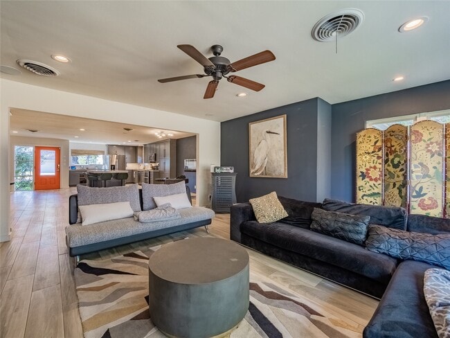 Building Photo - 3010 Conway St