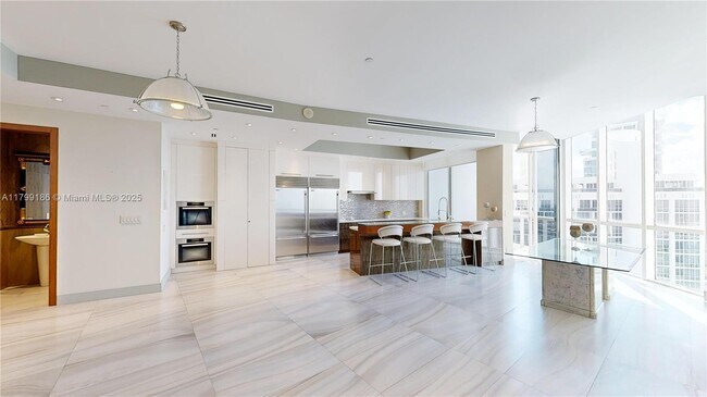 Building Photo - 18201 Collins Ave