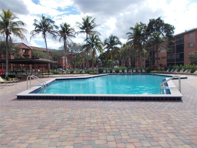 Building Photo - 701 SW 141st Ave