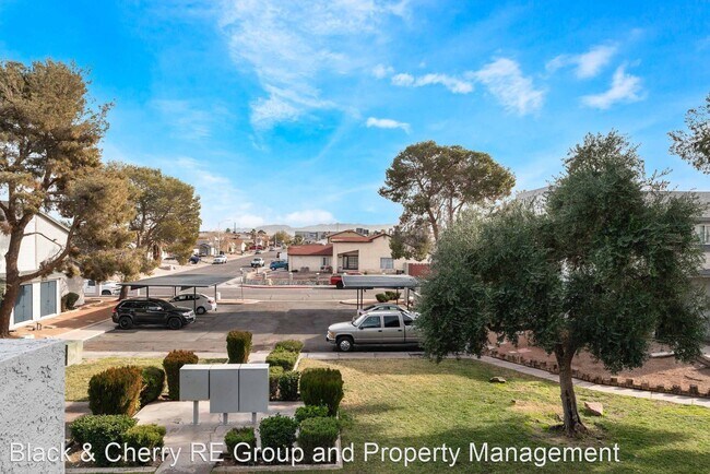 Building Photo - 1 br, 1.5 bath House - 1628 Justin Court