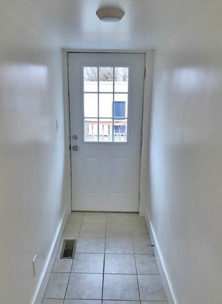 Building Photo - Historic 1920 House! Off-Street Parking, F...