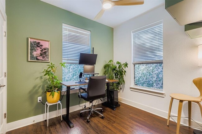 Building Photo - 1601 Miriam Ave