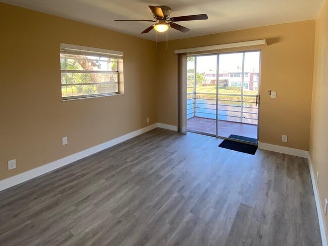 Building Photo - 428 Saxony Way