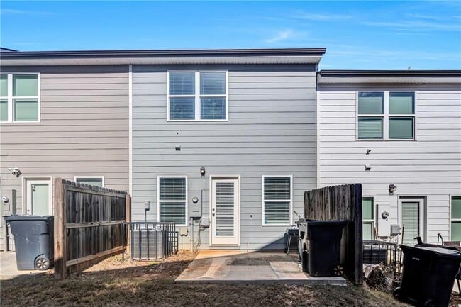 Building Photo - 585 McWilliams Rd SE