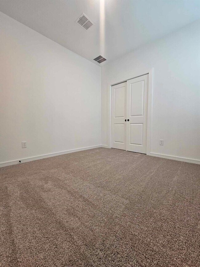 Building Photo - 8438 Tranquil Bay Ct