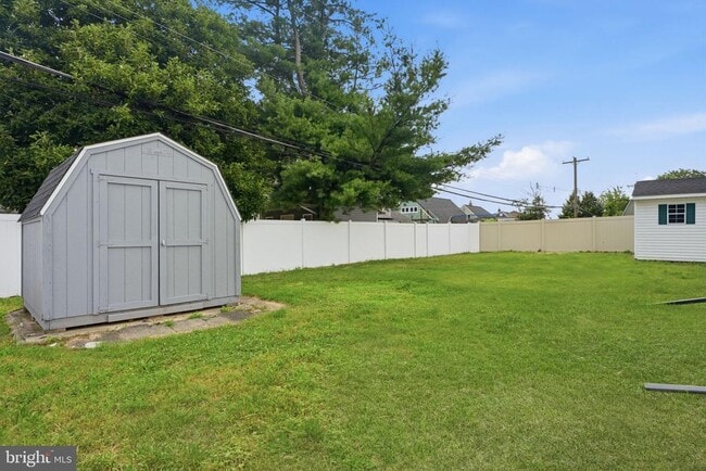 Building Photo - 96 Elderberry Dr
