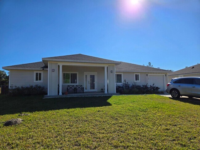 Primary Photo - 3 MONTHS FREE RENT! 3/2 in Hawthorne