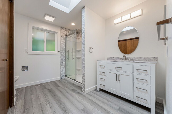 Building Photo - 13918 SE 23rd St