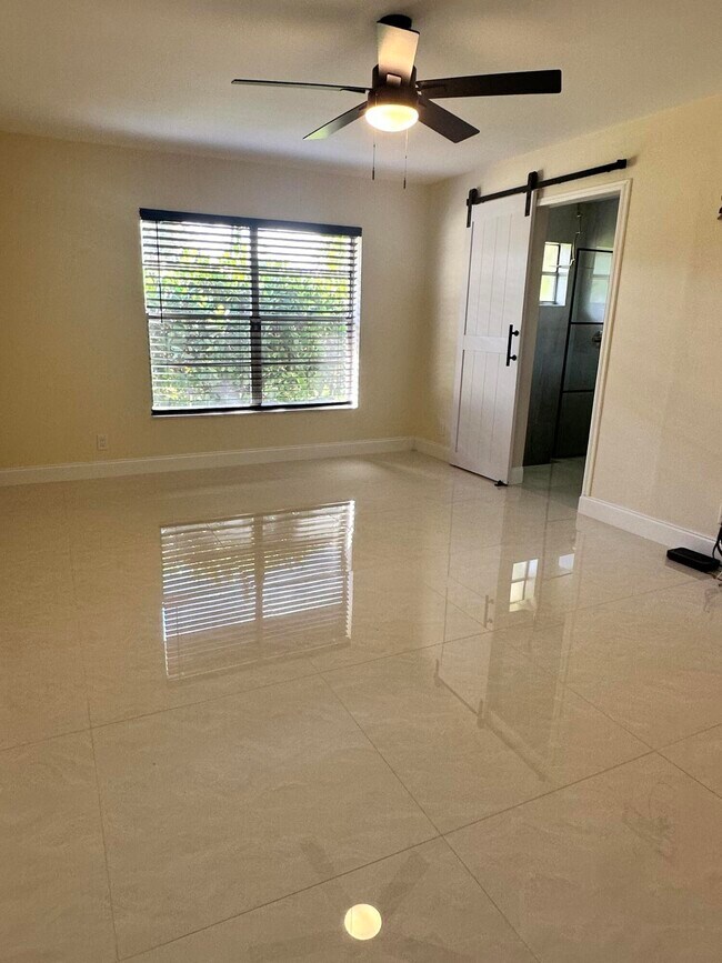 Building Photo - 5325 Havasu Ct