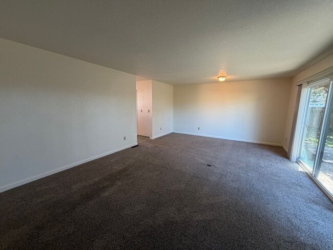 Building Photo - Lovely home in Marina available March 16, 2026!