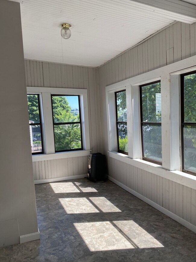 Building Photo - Trump Property