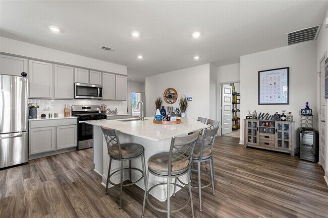 Building Photo - 16401 Coratina Dr