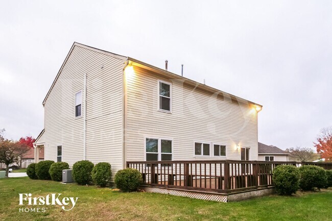 Building Photo - 16 Pondview Ct