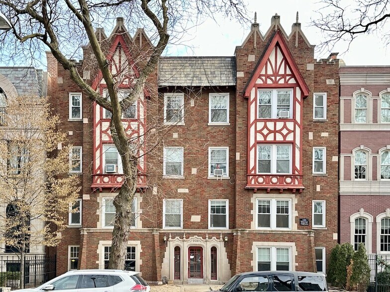 Primary Photo - 2127 N Dayton St
