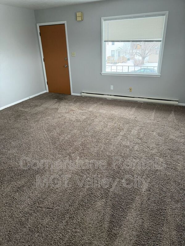 Building Photo - 807 3rd St SW