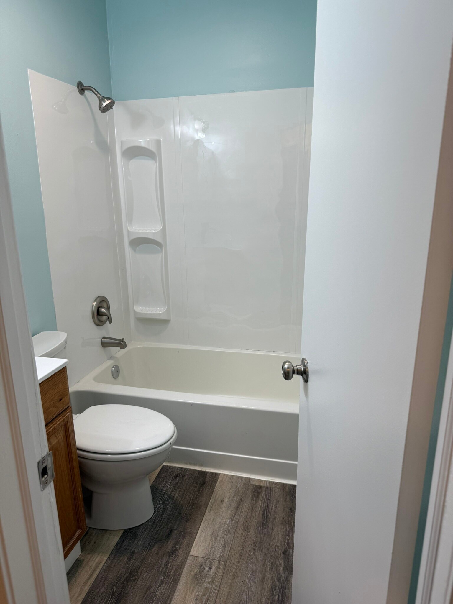 Bathroom - 922 Kramer Ave
