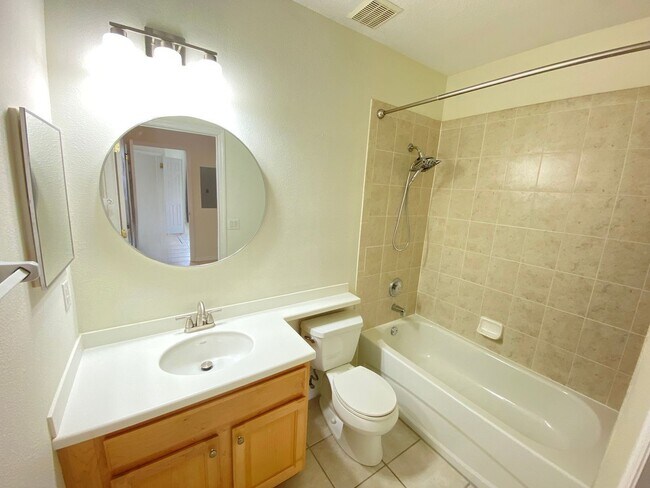 Building Photo - 9435 Myrtle Creek Ln