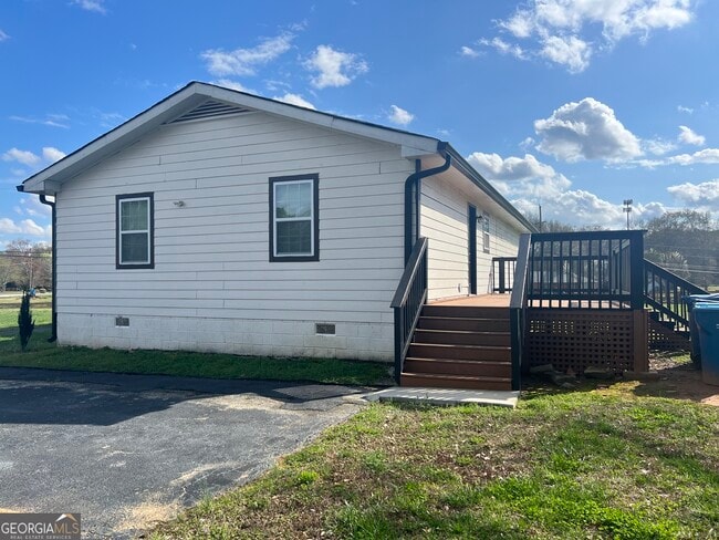 Building Photo - 318 Willowwind Dr