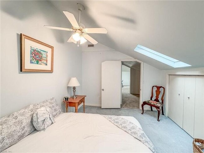 Building Photo - WATERFRONT 5 BEDROOM/4 BATH IN VIRGINIA BEACH! READY FOR RENT!!