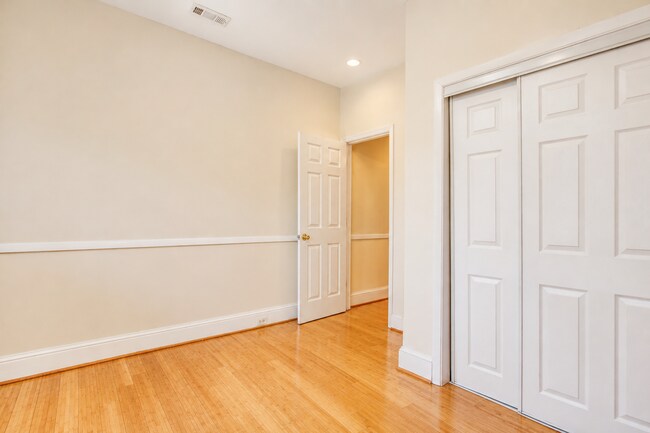 Building Photo - 2811 11th St NW