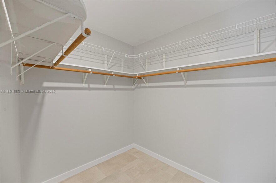 Building Photo - 2911 SW 108th Way