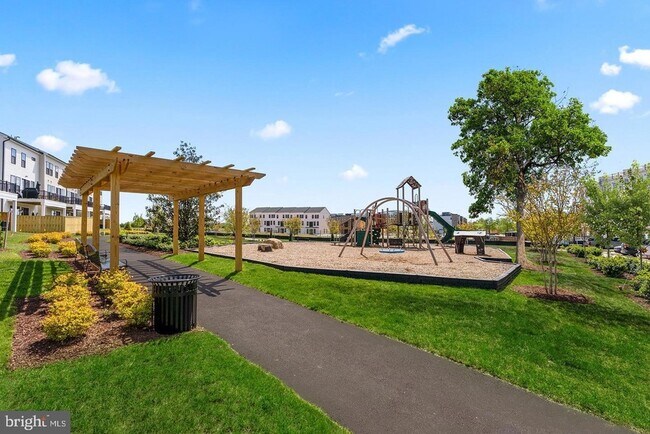 Building Photo - 21843 Beckhorn Sta Ter