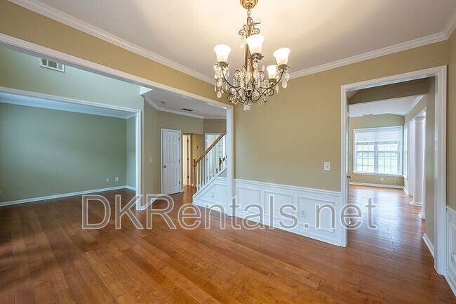 Building Photo - 804 Araya Ct