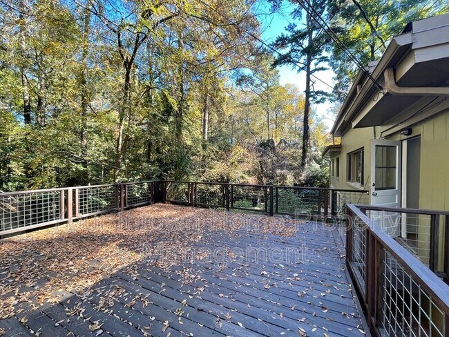 Building Photo - 1876 Mason Mill Rd