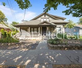 Building Photo - Sumach Four-Plex