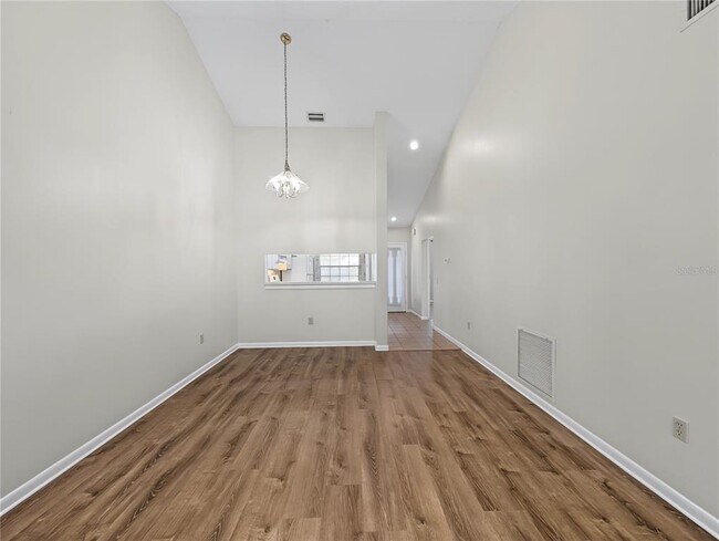 Building Photo - 4554 Morningside
