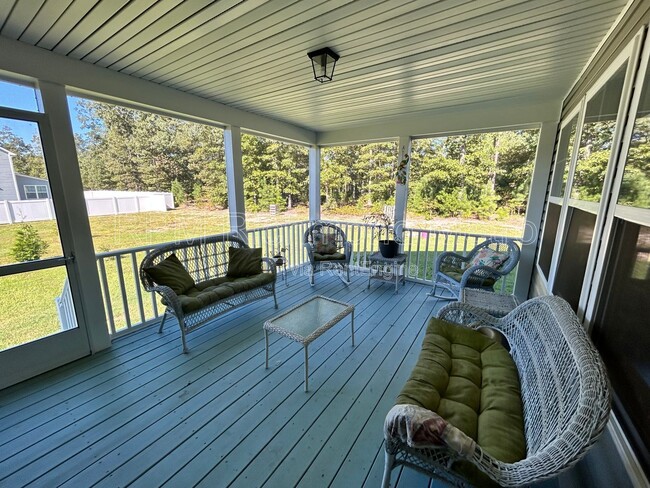 Building Photo - 2157 Kennington Pkwy N