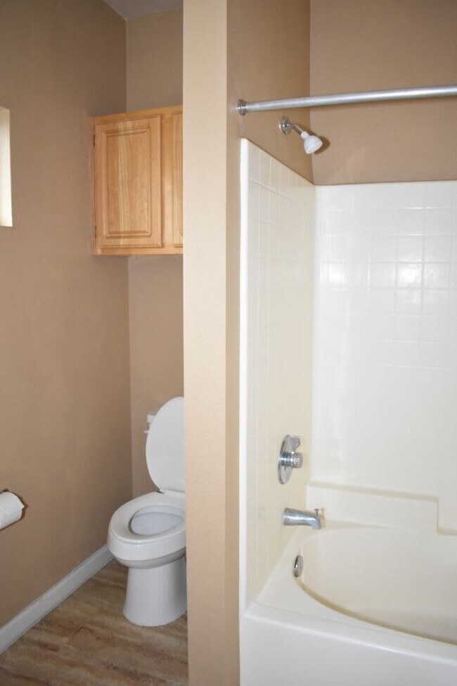 Building Photo - 501 Gibson Dr