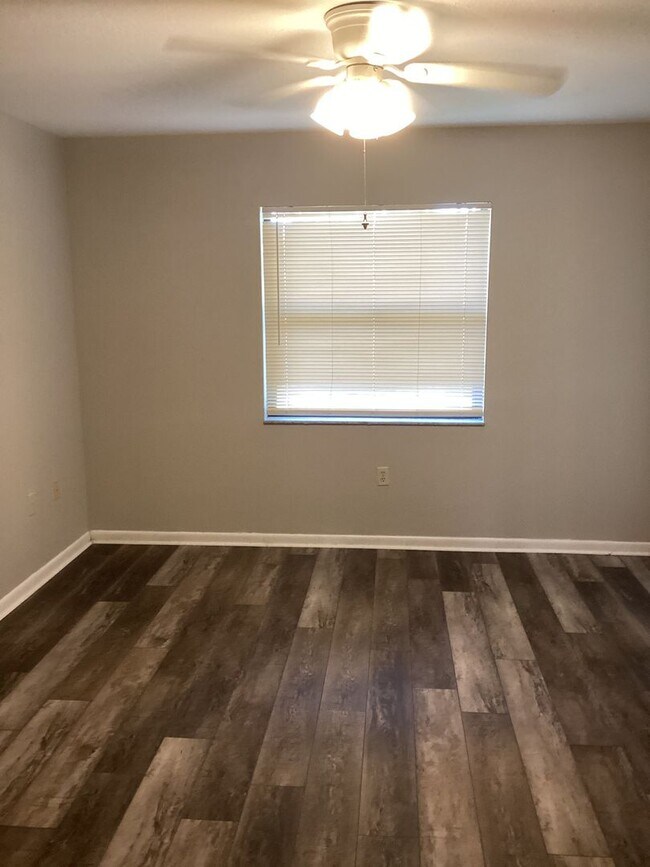 Building Photo - 55+ Gated HOA Community!