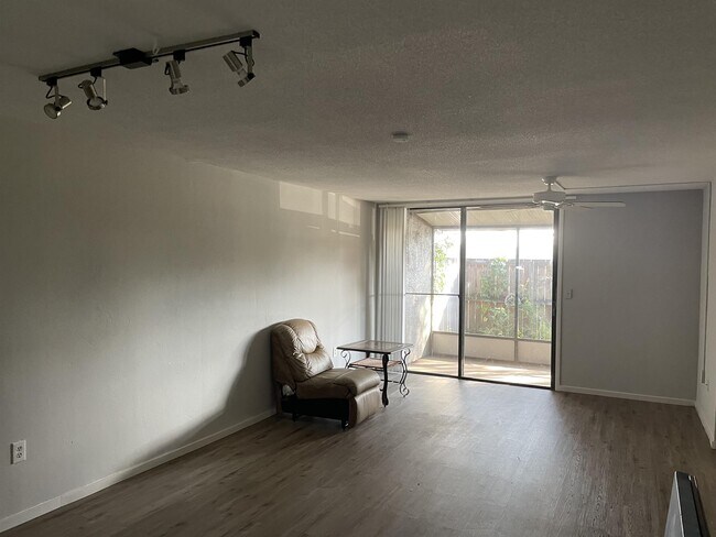 Building Photo - 717 SW 75th St