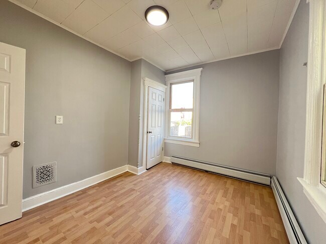 Unit 1 - 42 Dwight St