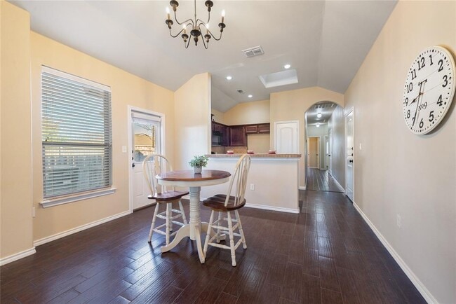 Building Photo - 101 Creekside Villa Dr