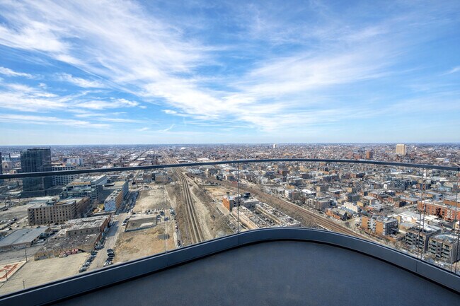 Building Photo - 1114 W Carroll Ave