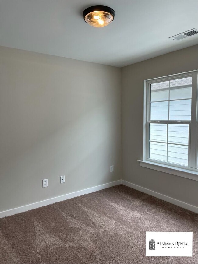 Building Photo - Beautiful Home for Rent in Calera, AL... A...