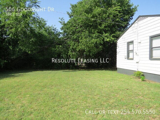 Building Photo - 506 Goodnight Dr