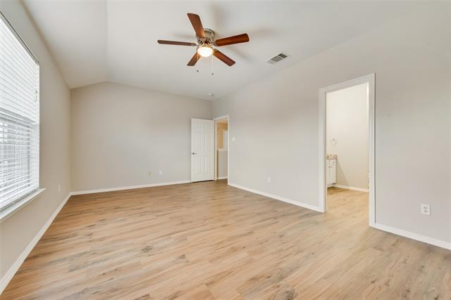 Building Photo - 906 Bayshore Dr