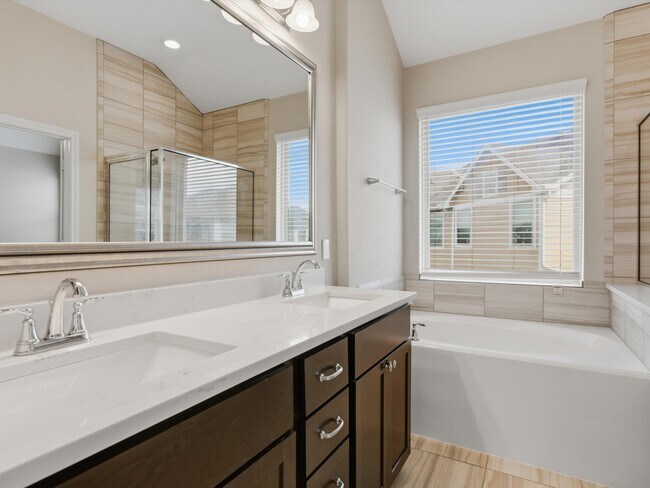 Building Photo - 28043 Rocky Heights Dr