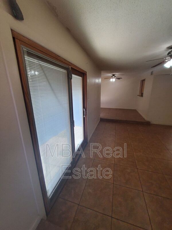 Building Photo - 908 S Casitas Dr