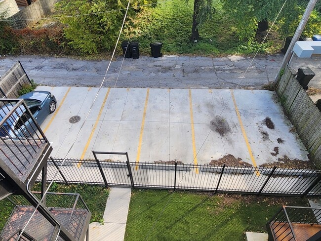 Building Photo - 6337 S Ellis Ave