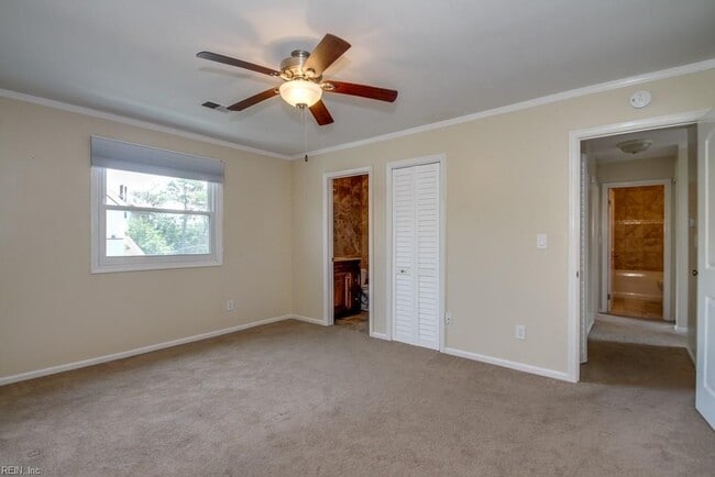 Building Photo - LOVELY 2 BR, 2 FULL BATH CONDO 1 BLOCK FROM THE CHESAPEAKE BAY!!