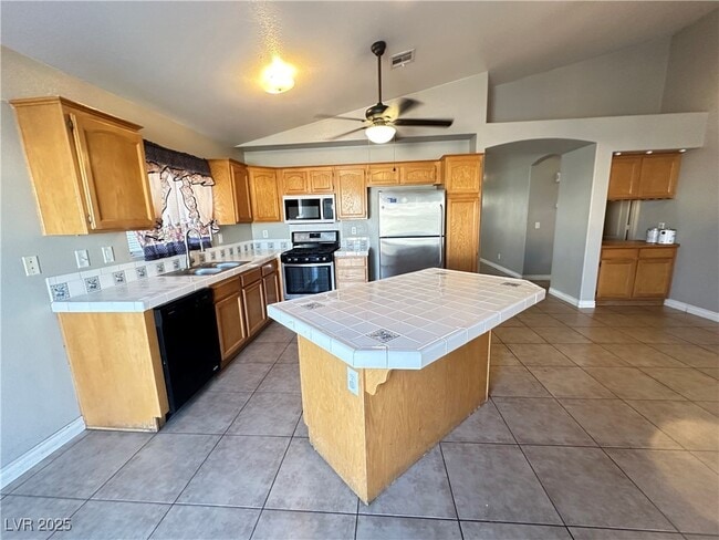 Building Photo - 4426 Cinema Ave